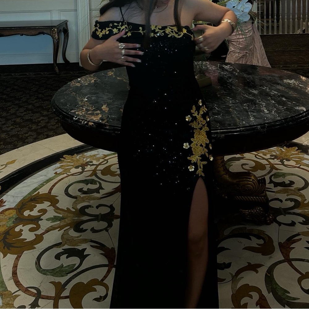 Black and Gold Off-Shoulder Prom Dress Plain back